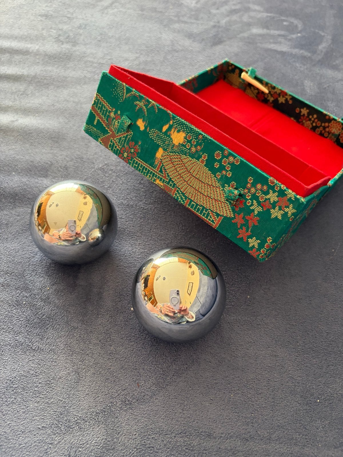 Ying Yang Ballen voor Vingeroefening met Doosje, Ophalen of Verzenden, Zo goed als nieuw