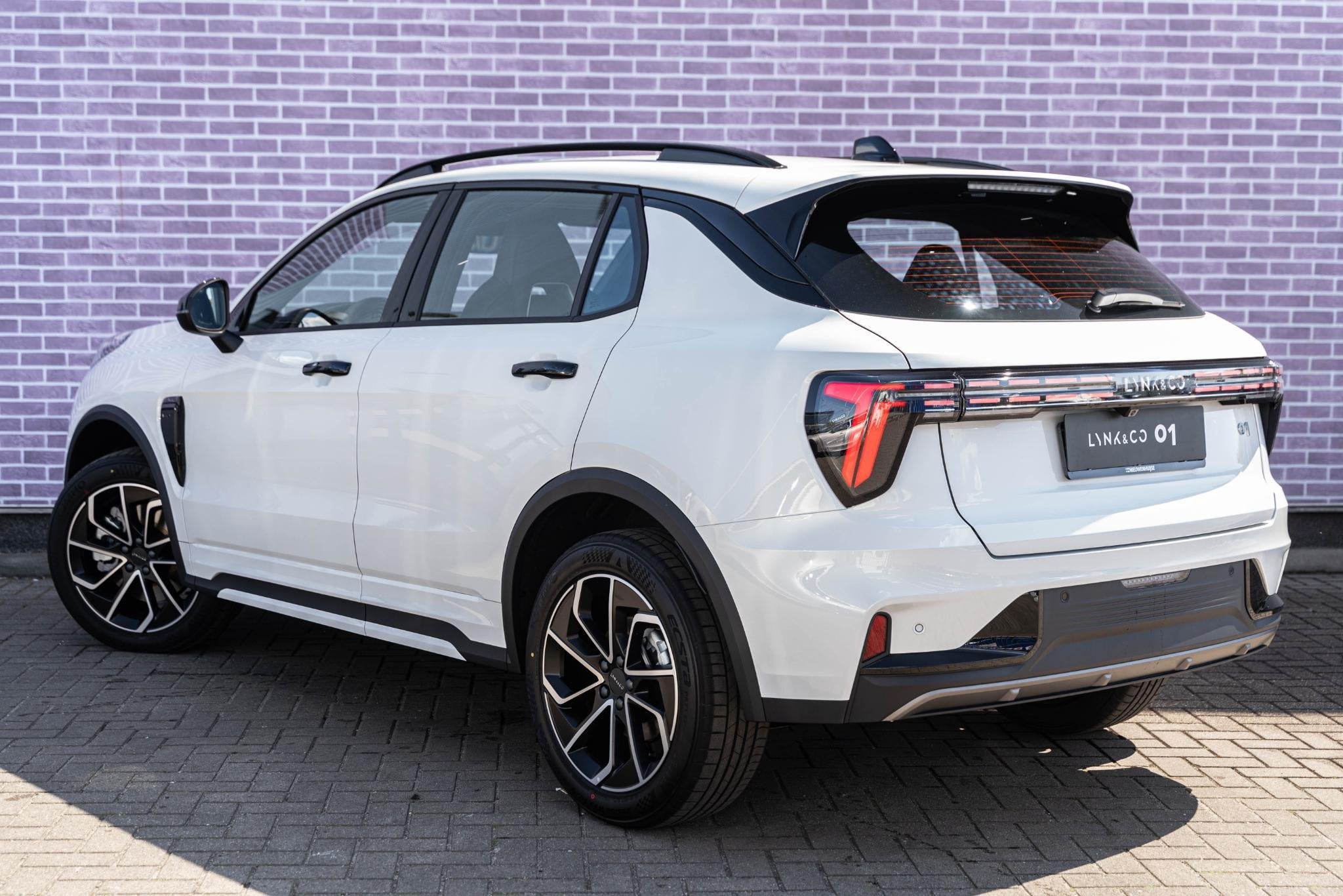 Lynk & Co 01 1.5 Core PHEV | Adaptieve Cruise Control | Keyl, Auto's, 12 maanden, 4 cilinders, Alcantara, Wit