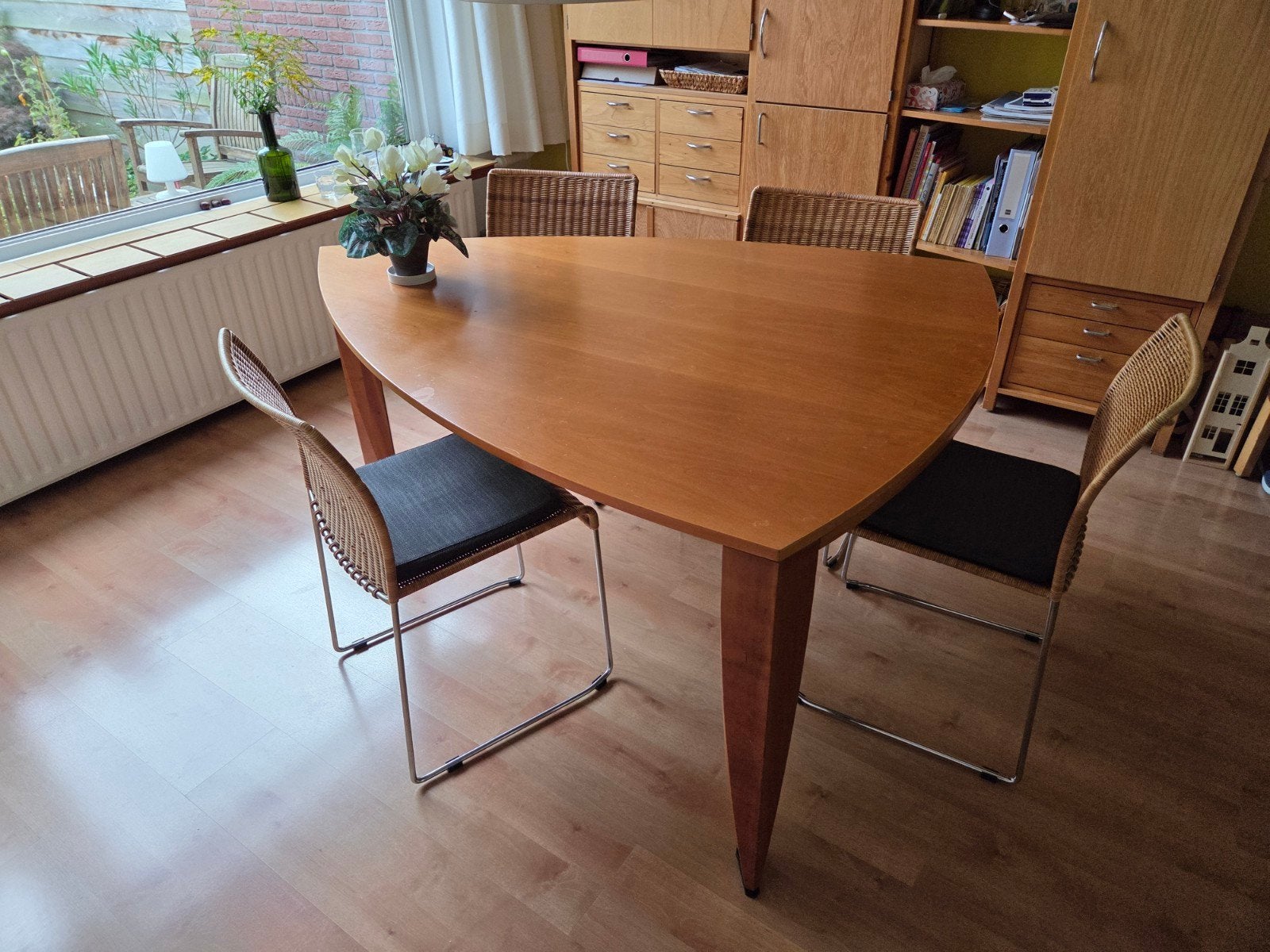 Eettafel Castelijn Delta, Ophalen, Gebruikt, 100 tot 150 cm, Design