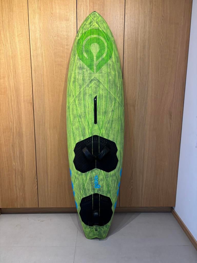 Goya Custom Thruster 4 - 92L, Watersport en Boten, Windsurfen, Ophalen, Zo goed als nieuw, Plank