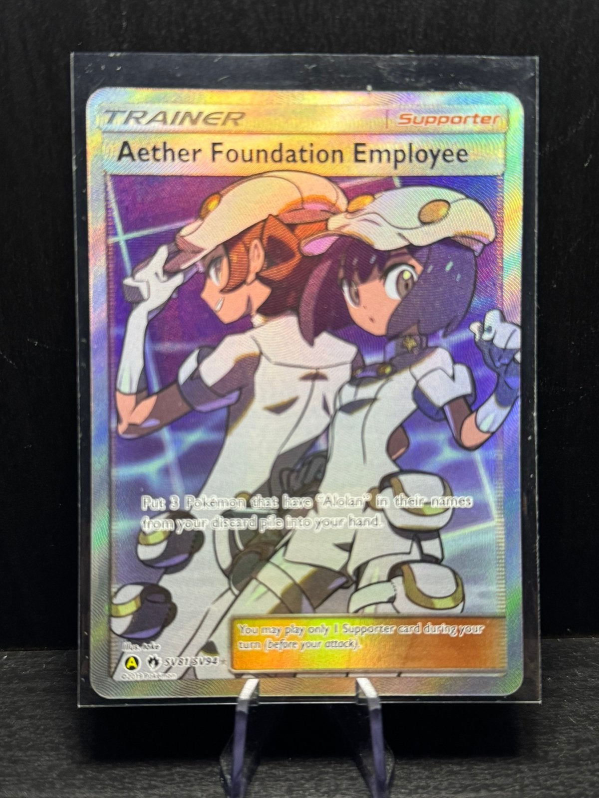 Aether Foundation Employee - Hidden Fates, Hobby en Vrije tijd, Verzamelkaartspellen | Pokémon, Verzenden, Nieuw, Losse kaart