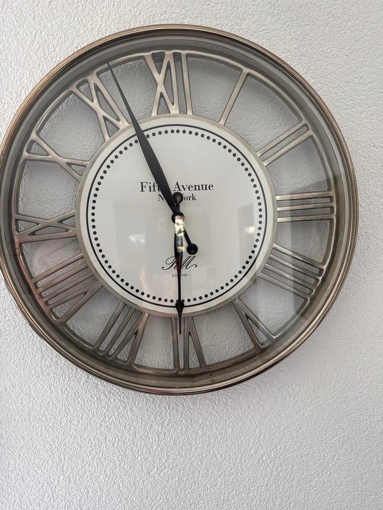 Stijlvolle Rivièra Maison wandklok, Ø 46 cm, Ophalen, Zo goed als nieuw, Analoog, Wandklok