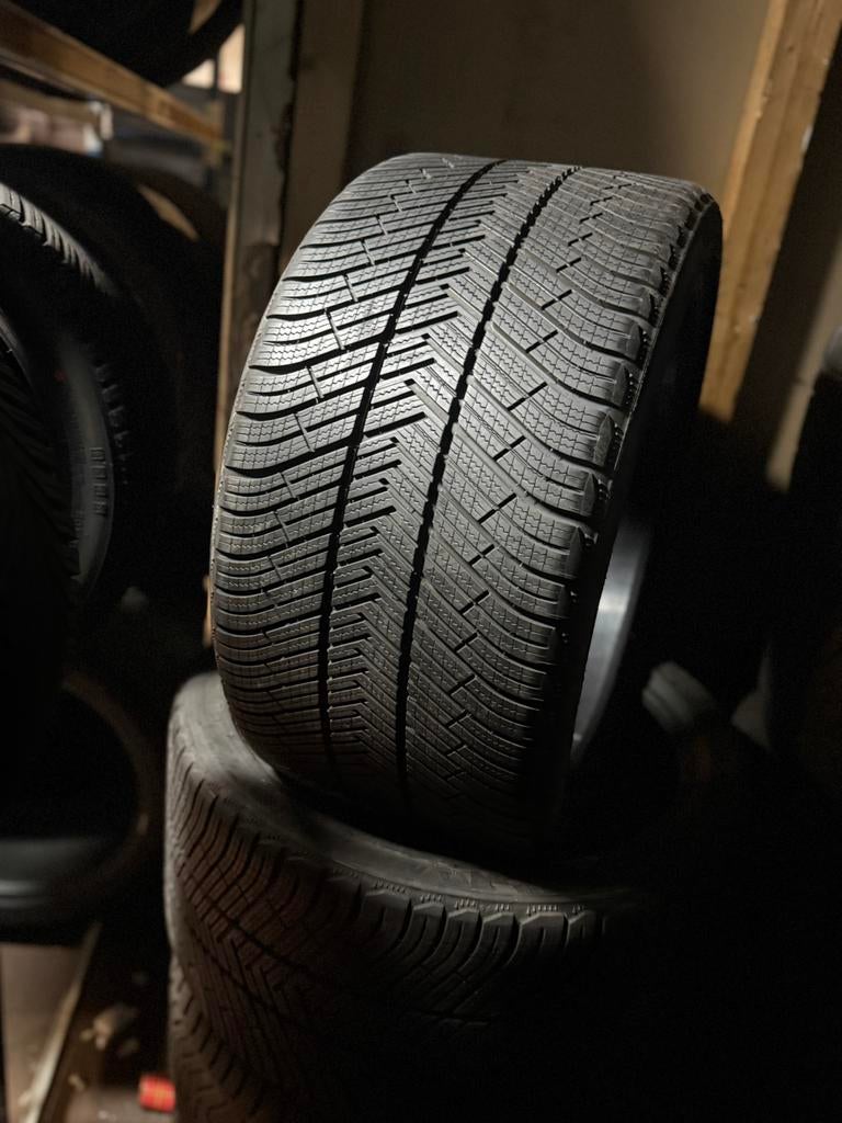 295/30R20 2953020 MİCHELİN 8mm (inc monteren), Ophalen, Gebruikt, 295 mm, Winterbanden