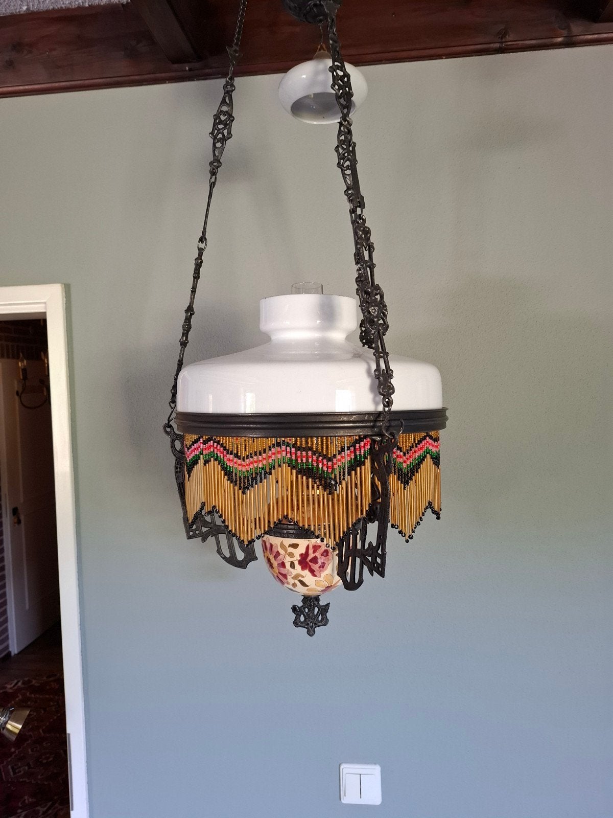 Antieke lamp met kralen rand., Antiek en Kunst, Antiek | Lampen, Ophalen
