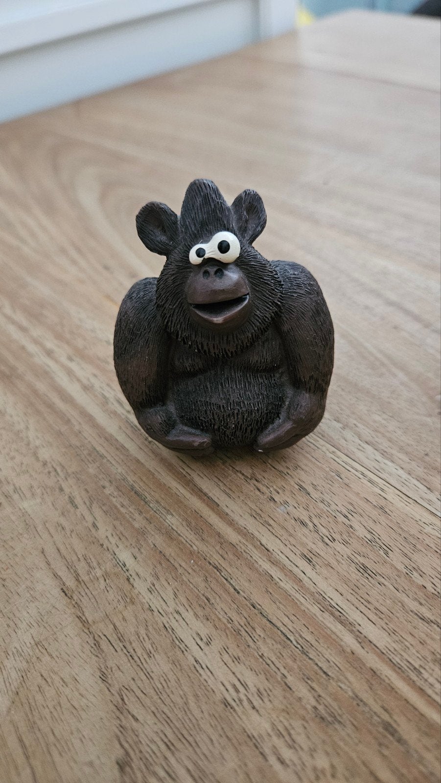 Grappig apenbeeldje, Ophalen