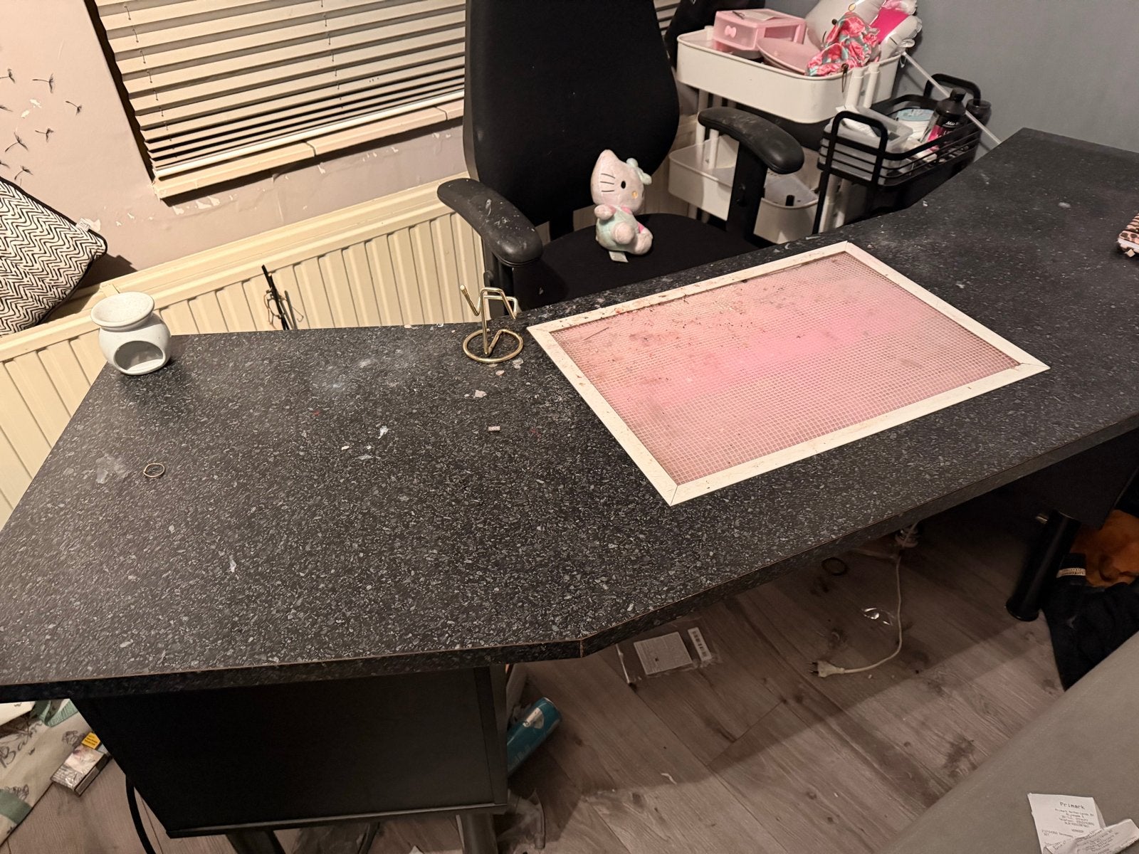 Profesionele nageltafel met duster en stopcontact(en), Ophalen, Gebruikt, Elektrisch, Spaanplaat of MDF