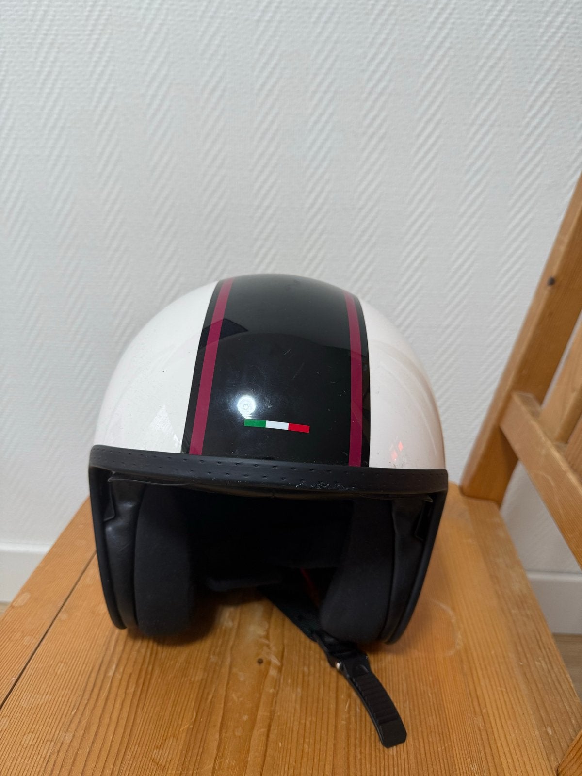 Witte scooterhelm met Italiaanse strepen, Ophalen of Verzenden, Gebruikt, Medium