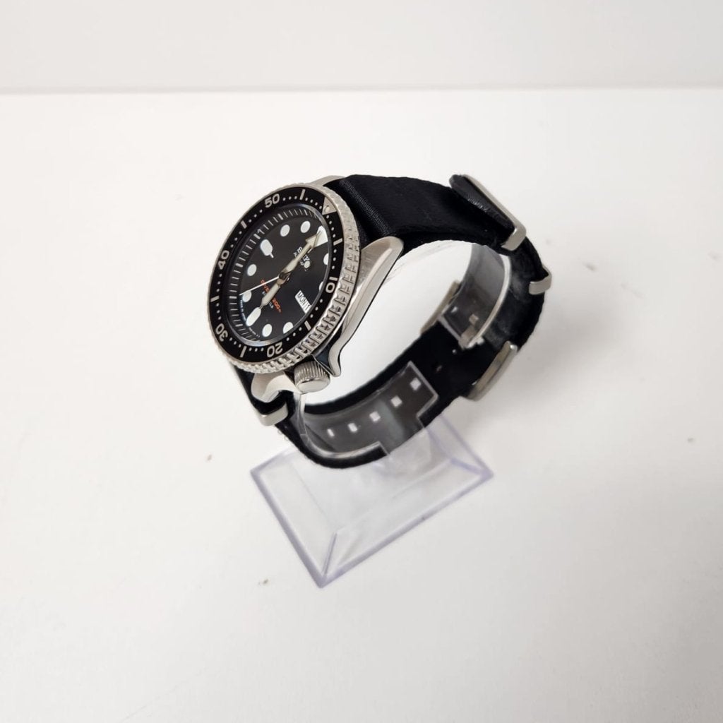 Seiko Diver skx-007j1 42MM Automatic  | Nette staat, Seiko, Gebruikt, Support@seiko.com, 5-11, Akasaka 2-chome
Minato-ku, Tokyo 107-0052
Japan