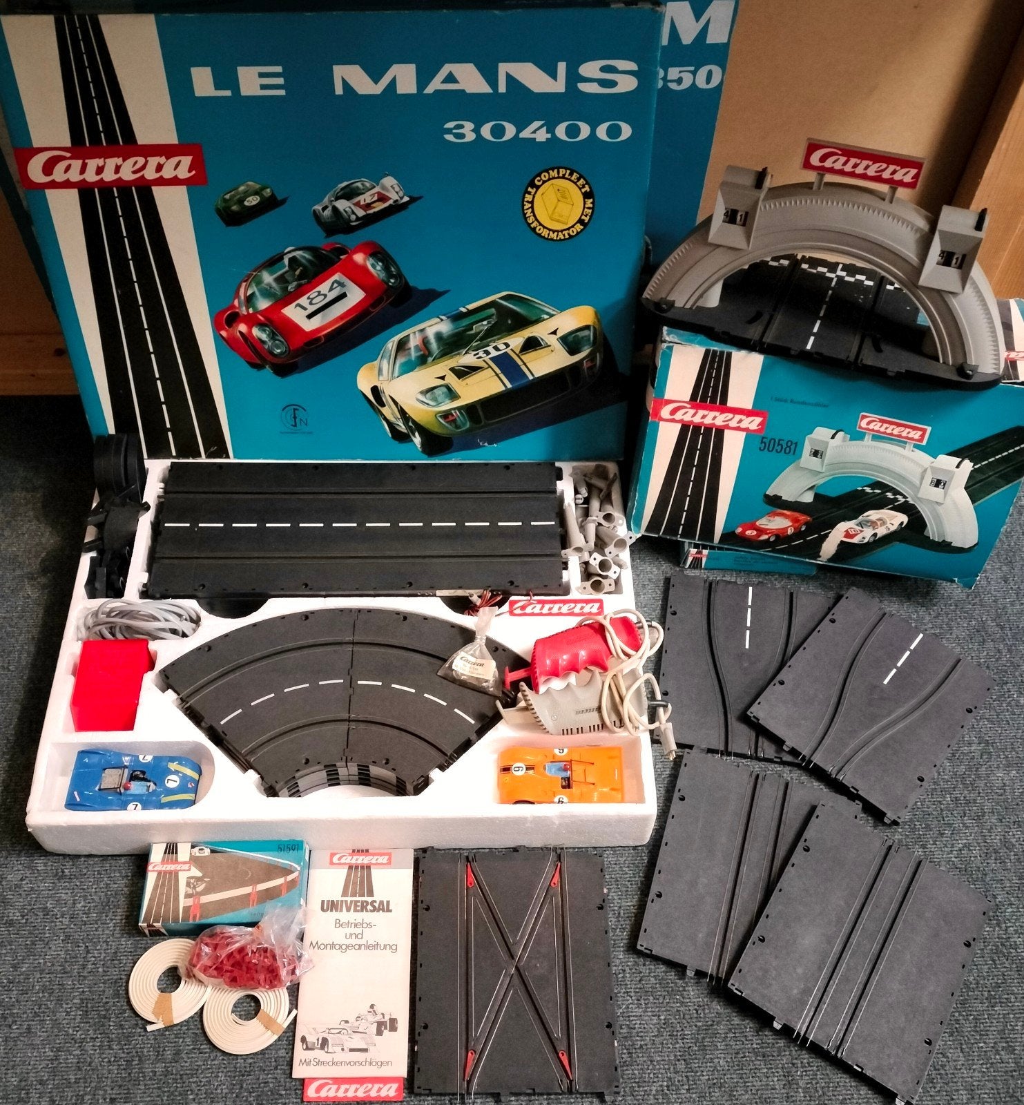 Carrera Universal complete racebaan set met veel accessoires, Ophalen of Verzenden, Zo goed als nieuw, Elektrisch, Carrera