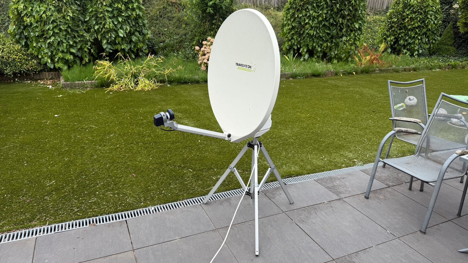 Travelvision R7 automatische sat schotel, Ophalen, Zo goed als nieuw
