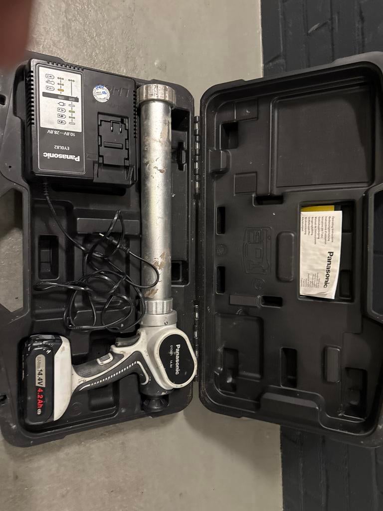 Panasonic EY3681 14.4V Accu Kitpistool met Lader en Accu, Ophalen, Gebruikt