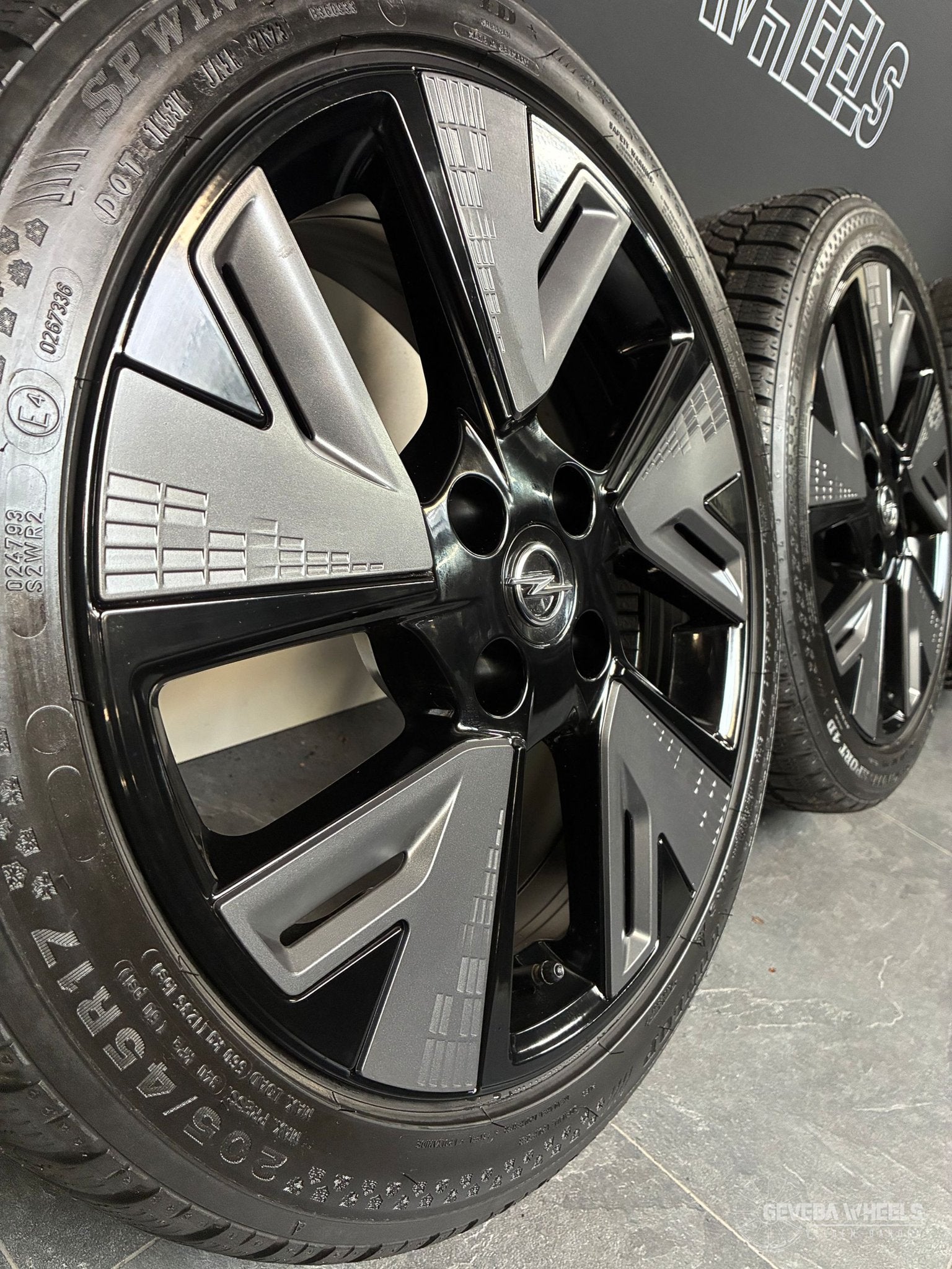 17” originele Opel Corsa F velgen + winterbanden 4x108 93484, Gebruikt, -, -, Banden en Velgen