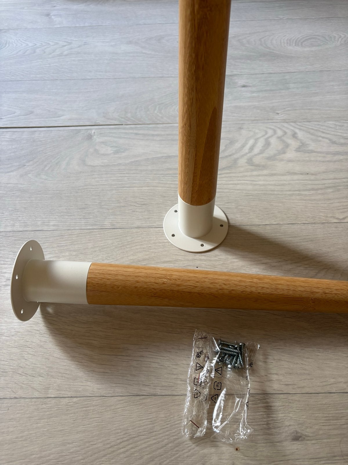 2x HILVER conische bureaupoot Ikea 70cm, Ophalen, Tafelpoot, Minder dan 50 cm, 50 tot 100 cm