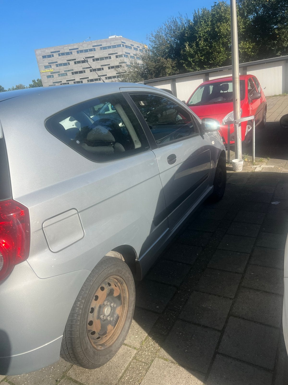 Chevrolet Aveo 1.2 16V 3D 2010 Grijs, Auto's, Voorwielaandrijving, 40 €/maand, Aveo, 4 cilinders