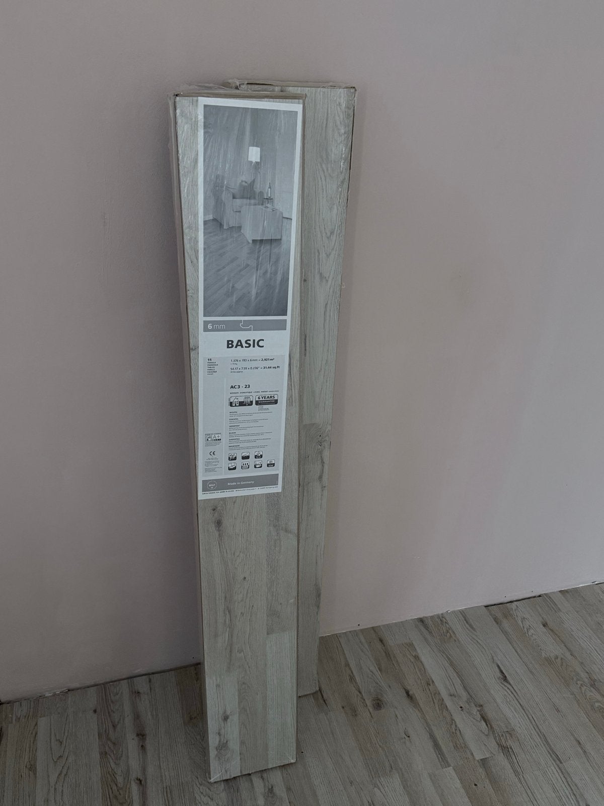 2 pakken nieuw BASIC laminaat - lichtgrijs eikenlook (5,84m², Doe-het-zelf en Verbouw, Ophalen, 50 tot 150 cm, Nieuw, 5 tot 10 m²