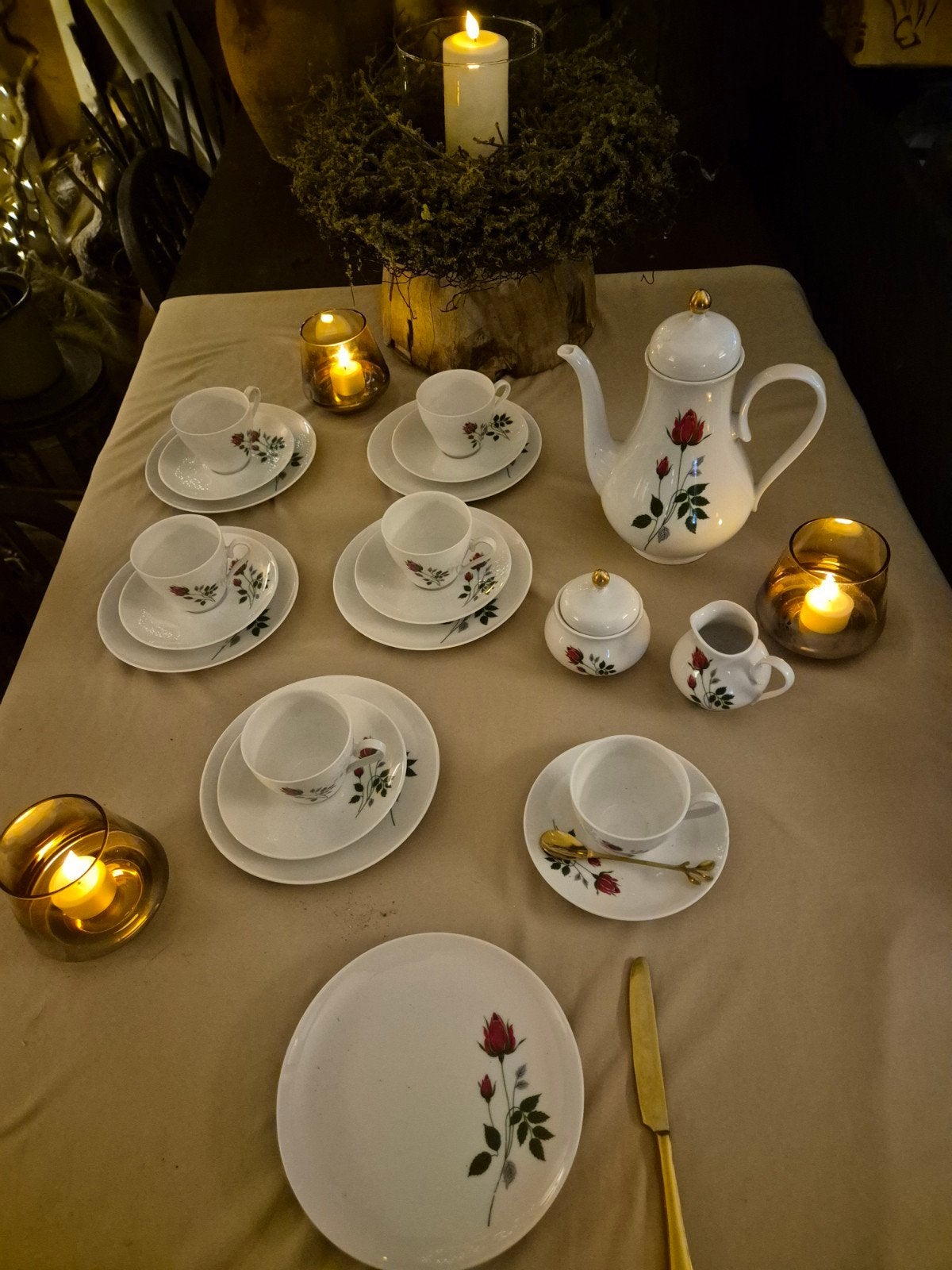 Ontbijtservies met Rode Rozen - Feestdagen, Ophalen