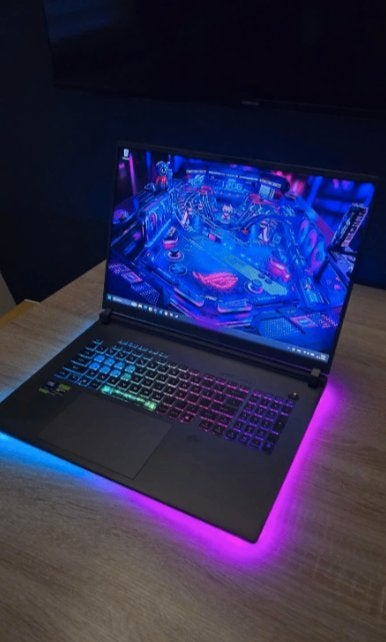 ASUS ROG Strix G18 G814PP 18 inch Supergroot Gaming Beast!!!, Computers en Software, Met videokaart, Qwerty, AMD Ryzen 9 8940HX
