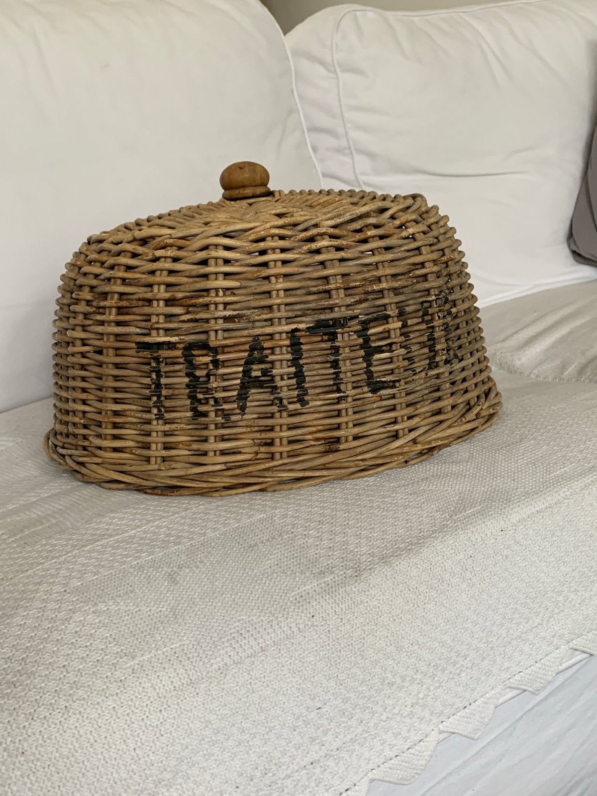 Cloche Vintage rotan afdek mand Frans met 'TRAITEUR' opdruk, Ophalen of Verzenden