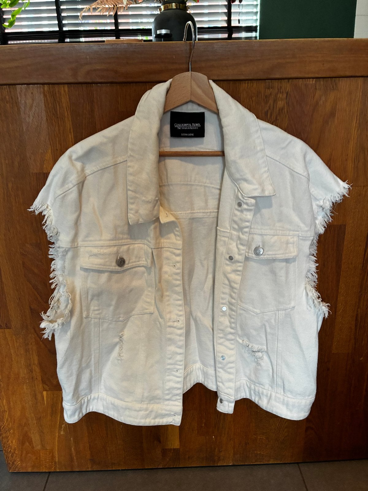 Stoer wit spijkergilet Colourful rebel- Maat XL, Kleding | Dames, Verzenden, Zo goed als nieuw, Maat 46/48 (XL) of groter, Wit