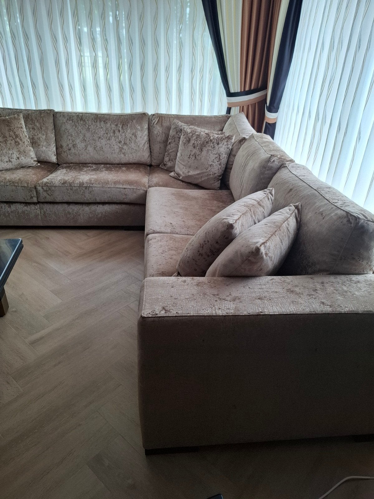 meubels   hoekbank  en 2 zitbank  van merk richmond   4250.0, Ophalen, Zo goed als nieuw, Stof, Luxe, Klassiek, Modern