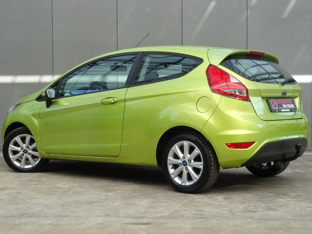 Ford Fiesta 1.25 Trend * 4 SEIZOENSBANDEN * CARPLAY !, Voorwielaandrijving, Stof, 4 cilinders, 82 pk