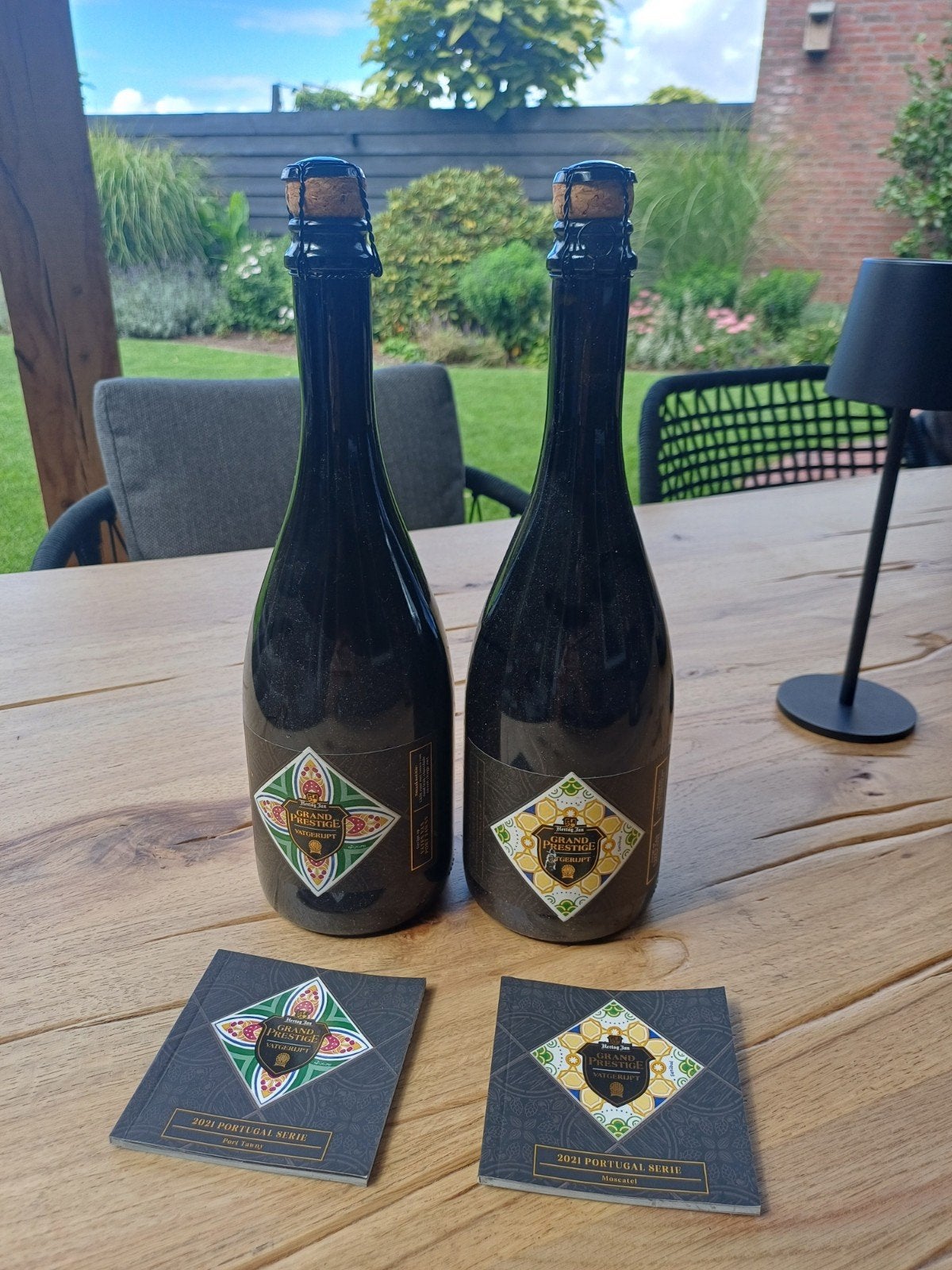 2 stuks Vatgerijpt Grand Prestige 2021 Moscatel, Port tawny, Ophalen, Nieuw