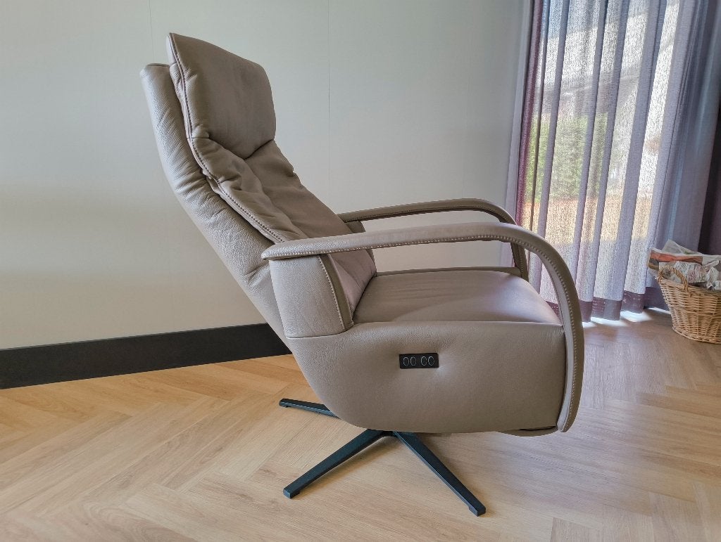 Eeasysit F35 leren elektrische relaxfauteuil 2-motorig, Ophalen, 75 tot 100 cm, Zo goed als nieuw, Leer