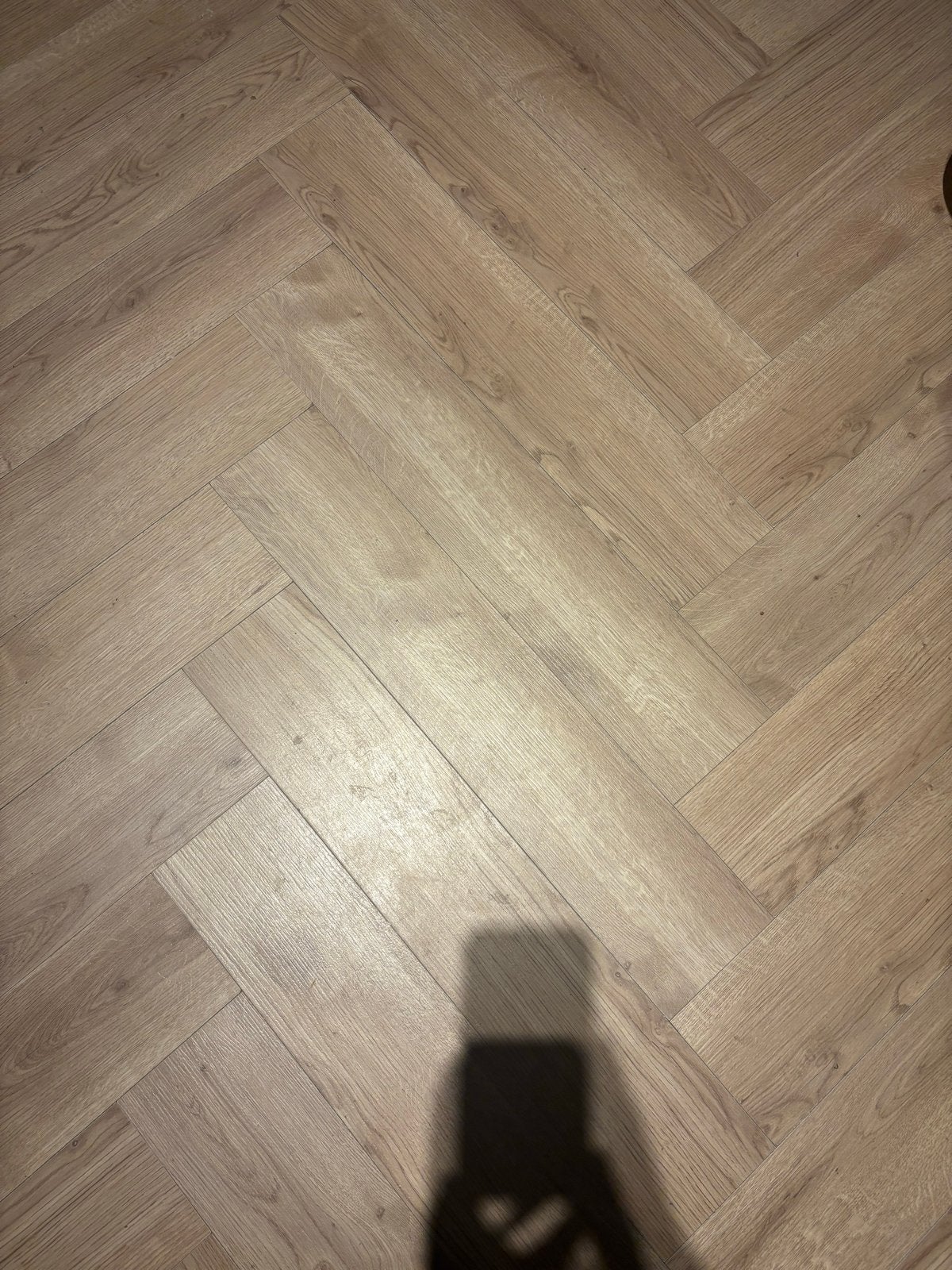 Laminaat vloer in visgraatpatroon - Zo goed als nieuw, Doe-het-zelf en Verbouw, Ophalen, 50 tot 150 cm, Zo goed als nieuw, 10 m² of meer