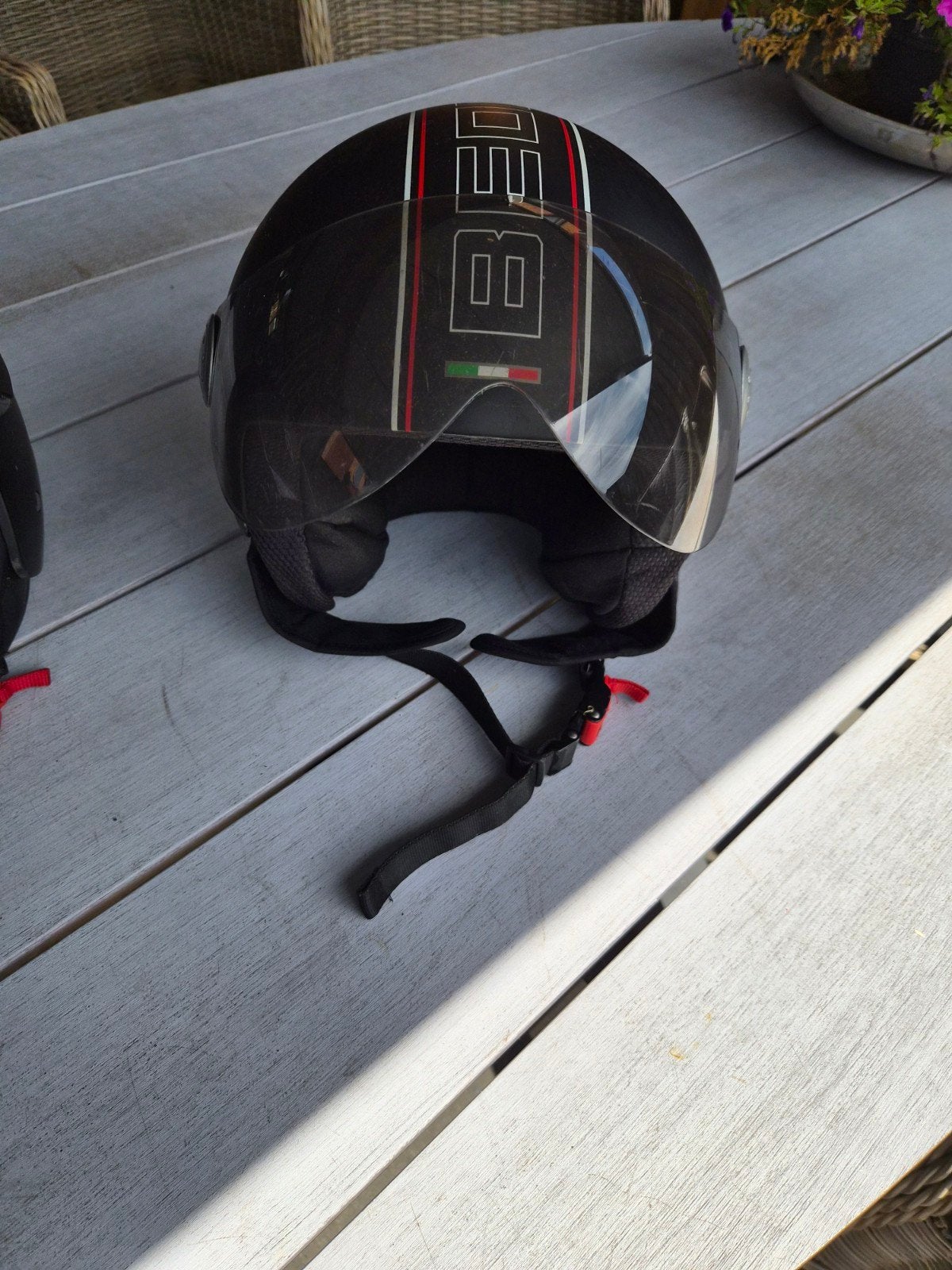 Scooterhelm maat M - Zwart met Italiaanse strepen, Ophalen, Gebruikt, Medium