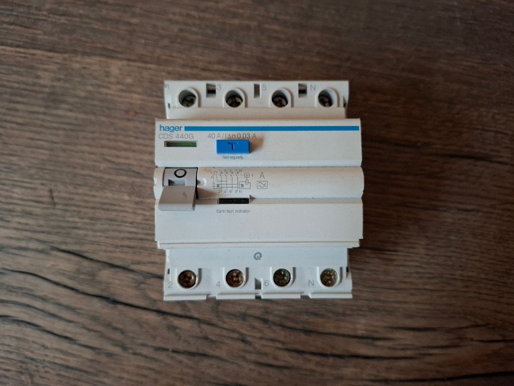 Hager CDS 440G Aardlekschakelaar 40A 0.03A, Ophalen of Verzenden, Zo goed als nieuw, Hager, Installatieautomaat