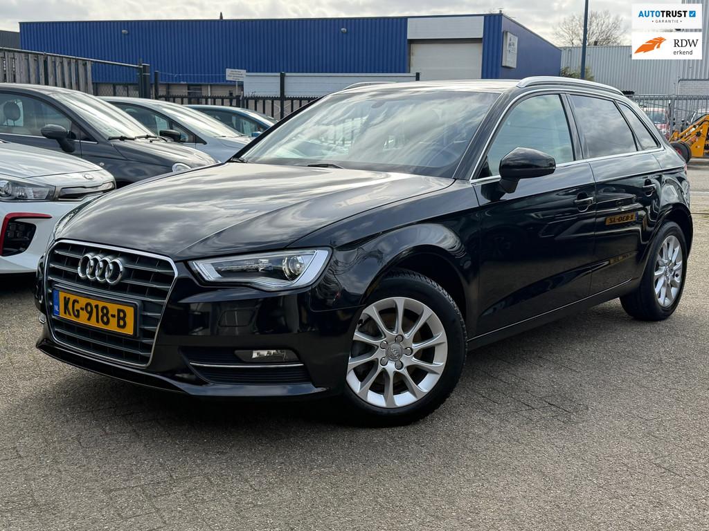 Audi A3 Sportback 1.2 TFSI Attraction PDC Stoelverw. Cruise, Auto's, Audi, Voorwielaandrijving, Gebruikt, Euro 6, 4 cilinders