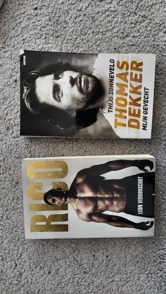Leesboek biografie Thomas Dekker en / of Rico Verhoeven., Ophalen of Verzenden, Zo goed als nieuw, Tv-serie