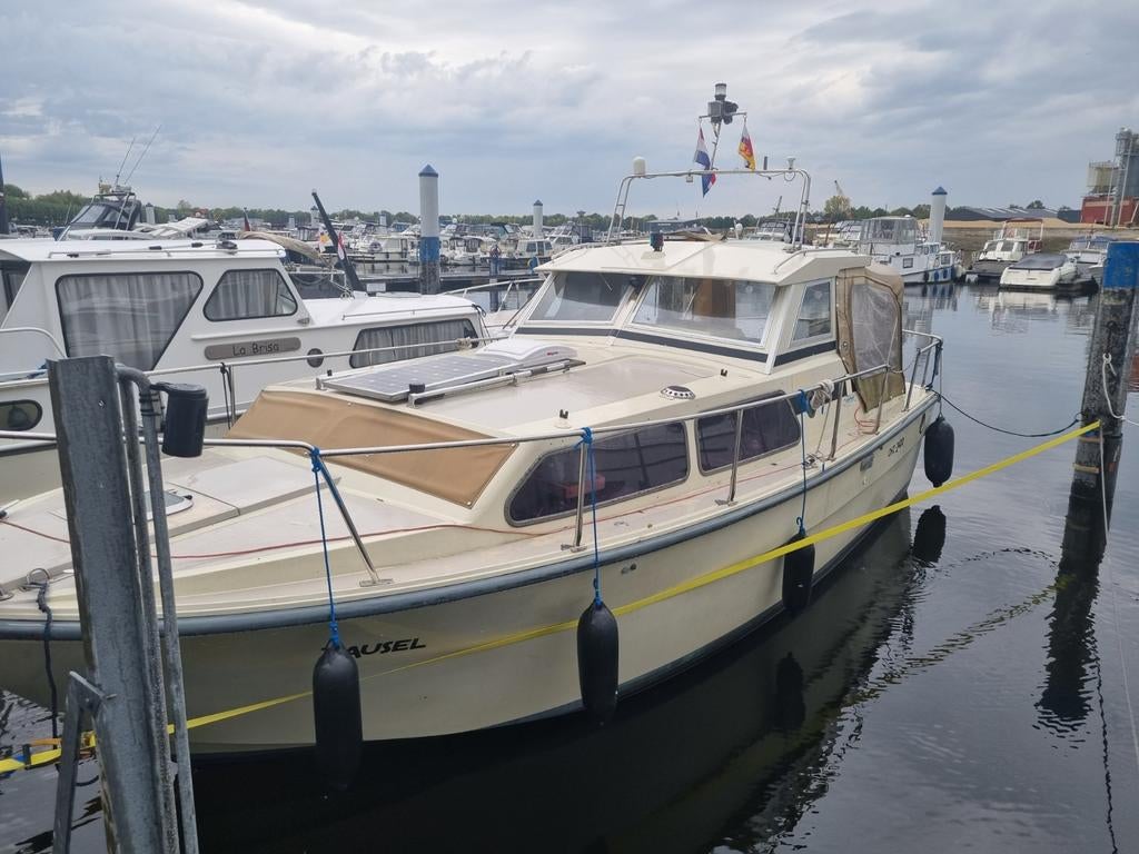 Polyester Kajuitboot - Ideaal voor vaarvakantie, Watersport en Boten, Motorboten en Motorjachten, Ophalen, Gebruikt