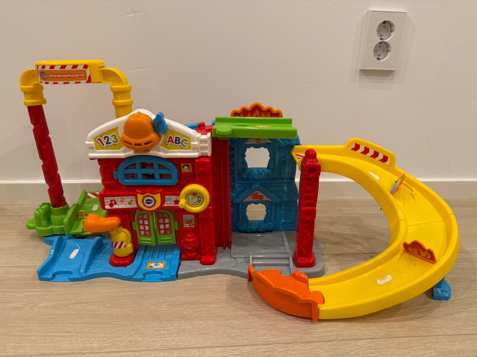 Vtech toet toet brandweerkazerne, Ophalen of Verzenden, Zo goed als nieuw, 2 tot 4 jaar