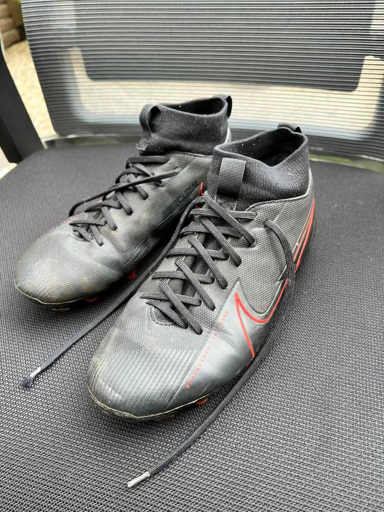 Voetbalschoenen 36,5 Nike, Sport en Fitness, Voetbal, Maat XS of kleiner, Schoenen, Ophalen of Verzenden, Zo goed als nieuw