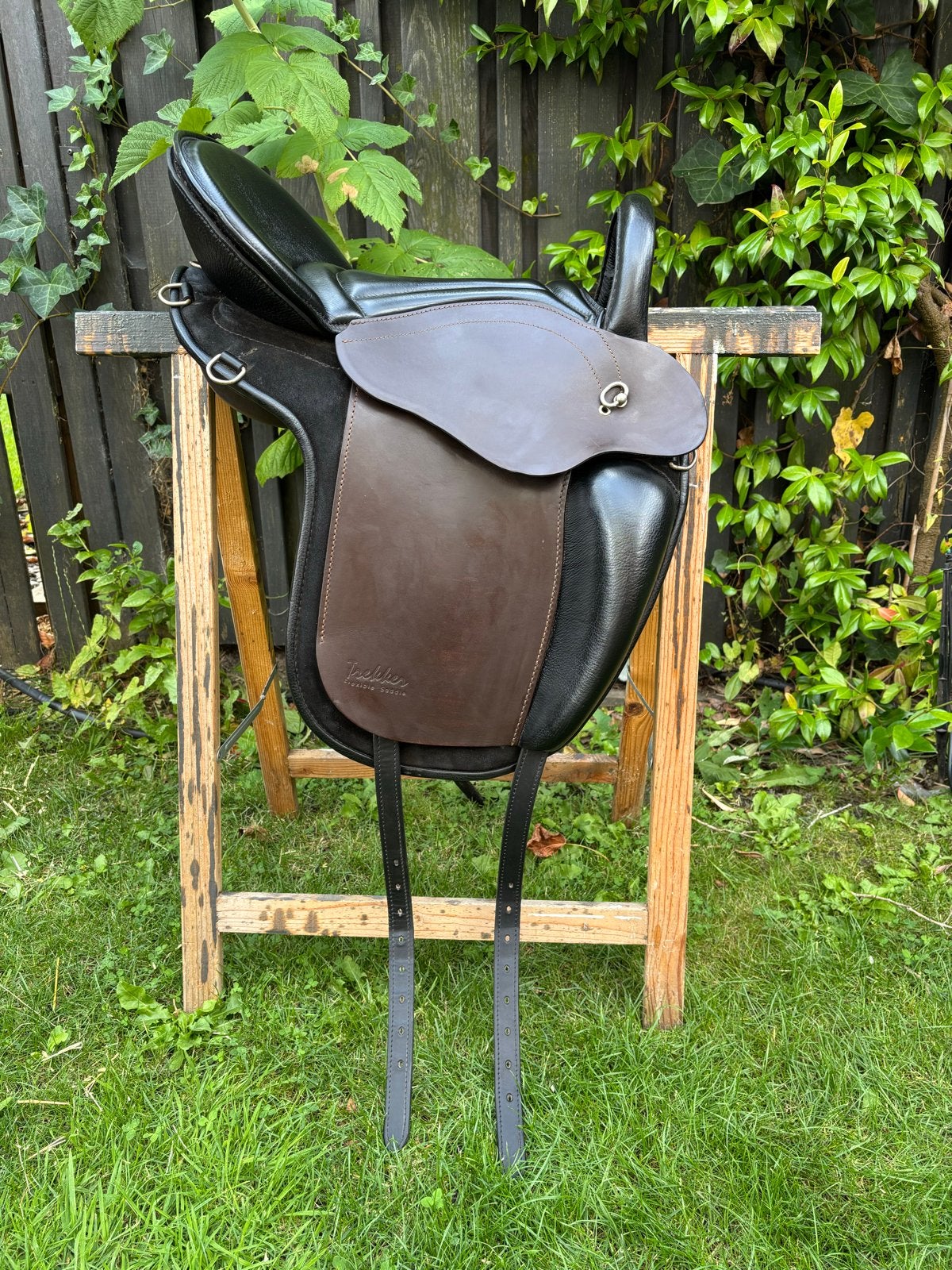 Trekker Pro Arte semi-boomloos zadel ZGAN, Ophalen, Dressuur, Overige merken, Zo goed als nieuw