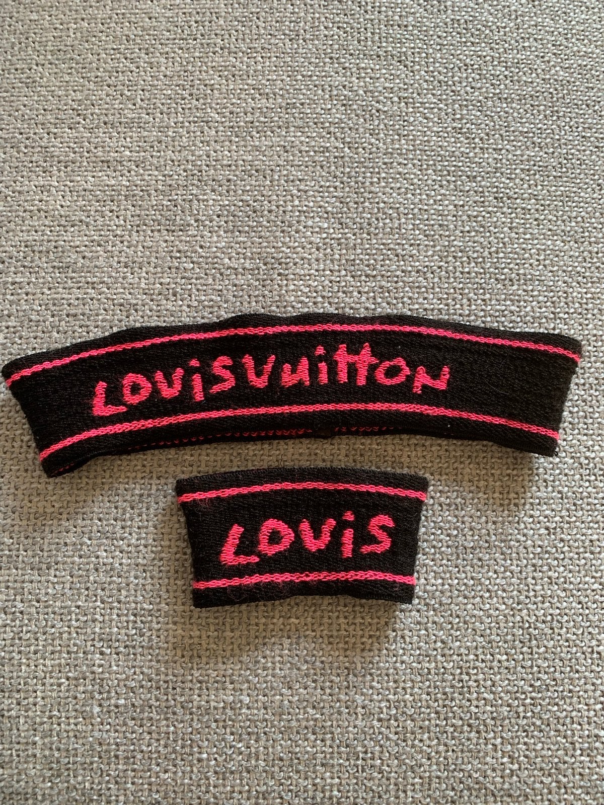 Originele Louis Vuitton Hoofdband en Polsband - Tennis Stijl, Kleding | Dames, Overige Dameskleding, Ophalen of Verzenden, Zo goed als nieuw