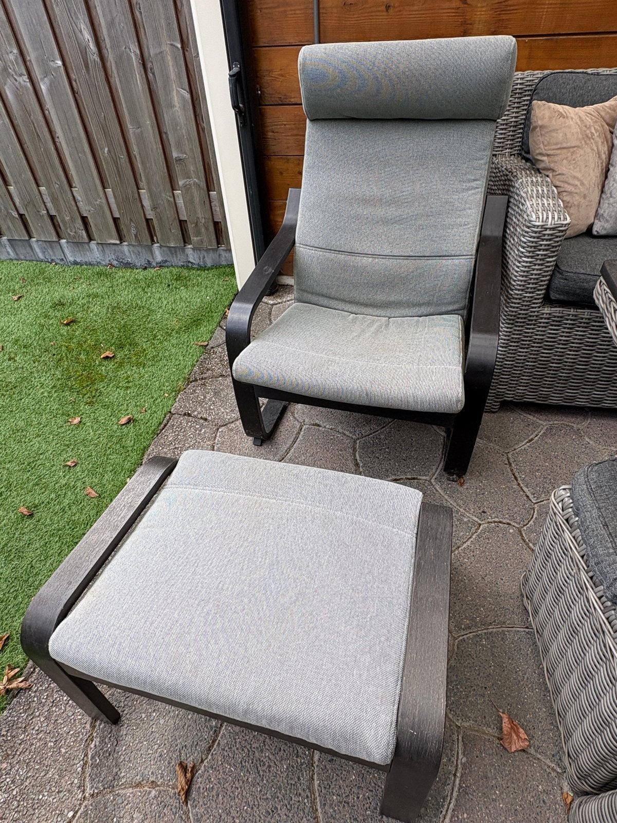 2 gratis stoelen met voetenbankjes, Huis en Inrichting, Fauteuils, Ophalen, Gebruikt, 75 tot 100 cm, 50 tot 75 cm