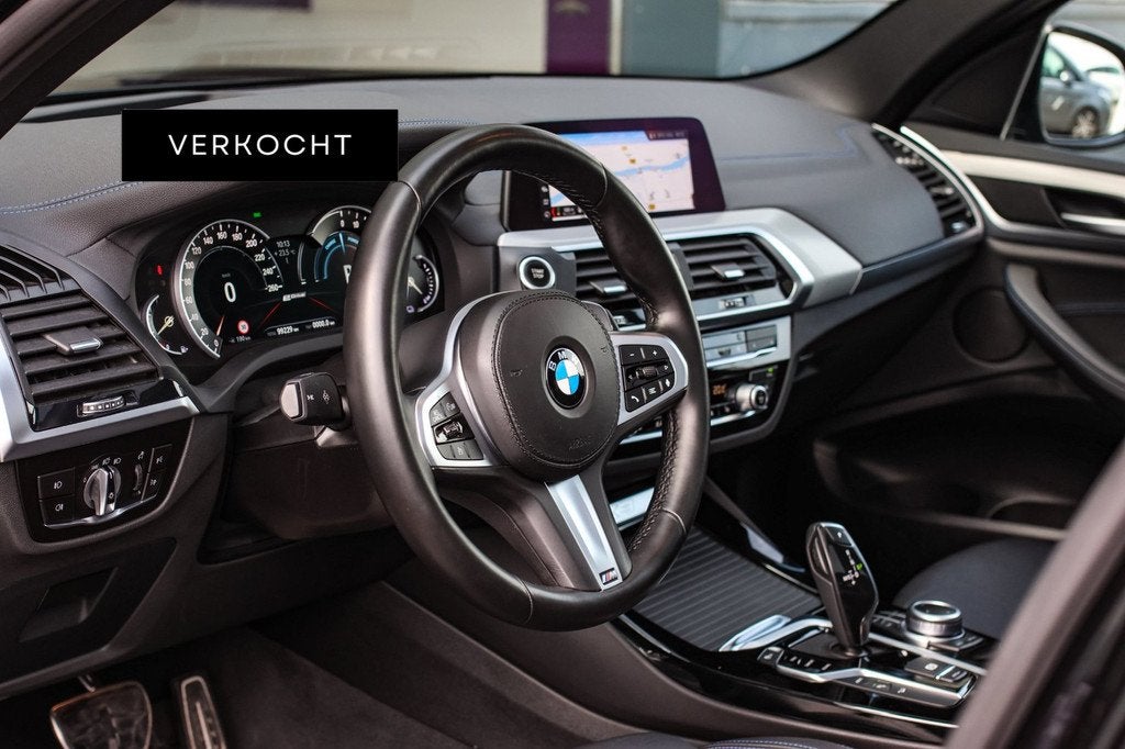 BMW X3 XDrive30e M-Sport *Pano*Camera*Leder*Trekhaak*, Automaat, 1998 cc, Gebruikt, 2000 kg