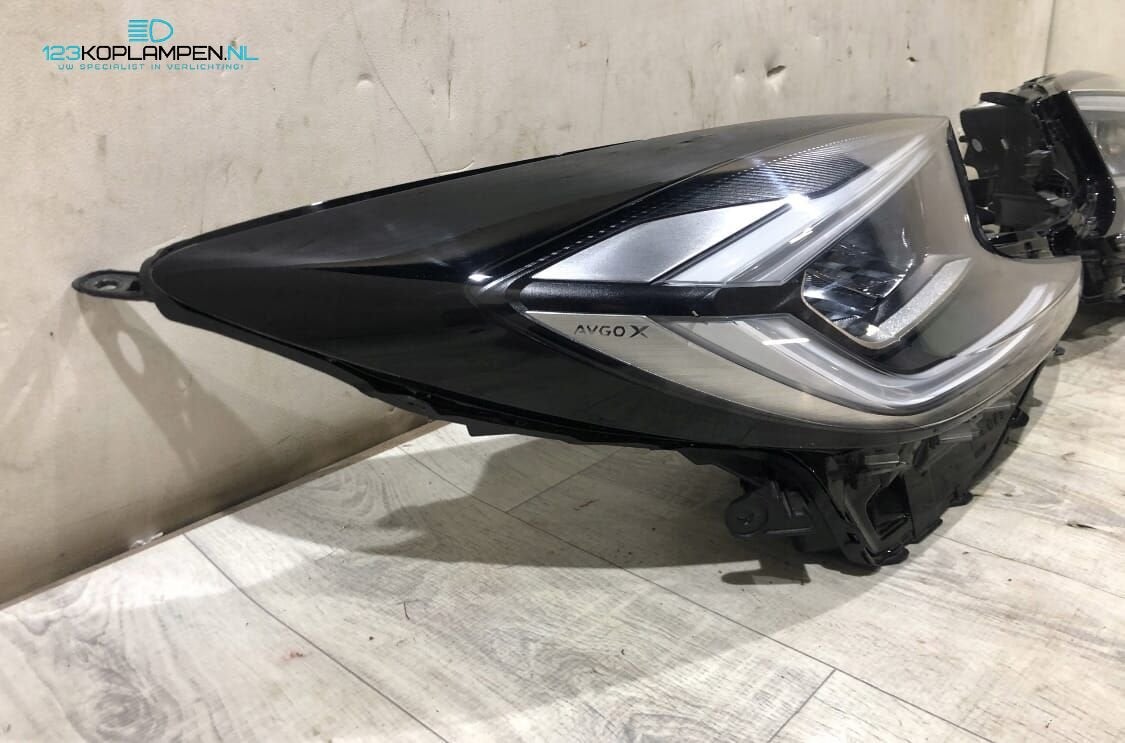 Toyota Aygo X Full led Koplamp koplampen links rechts, Gebruikt, -, Ophalen of Verzenden, Toyota