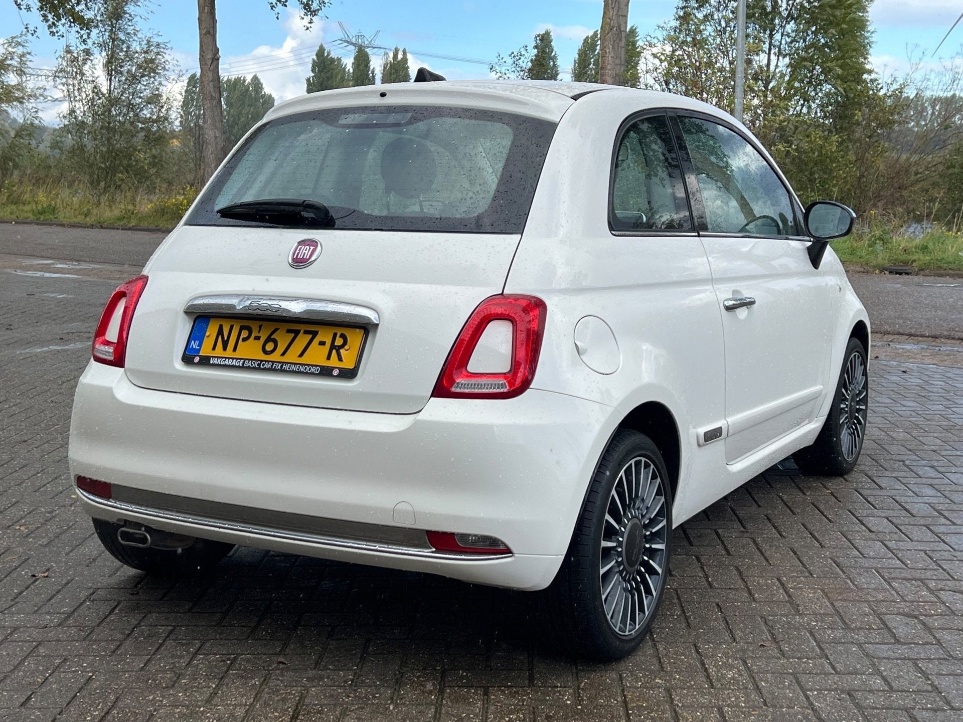 Fiat 500 1.2 Lounge GROOT SCHERM PANO, Voorwielaandrijving, Verwarmde buitenspiegels, Gebruikt, 4 cilinders