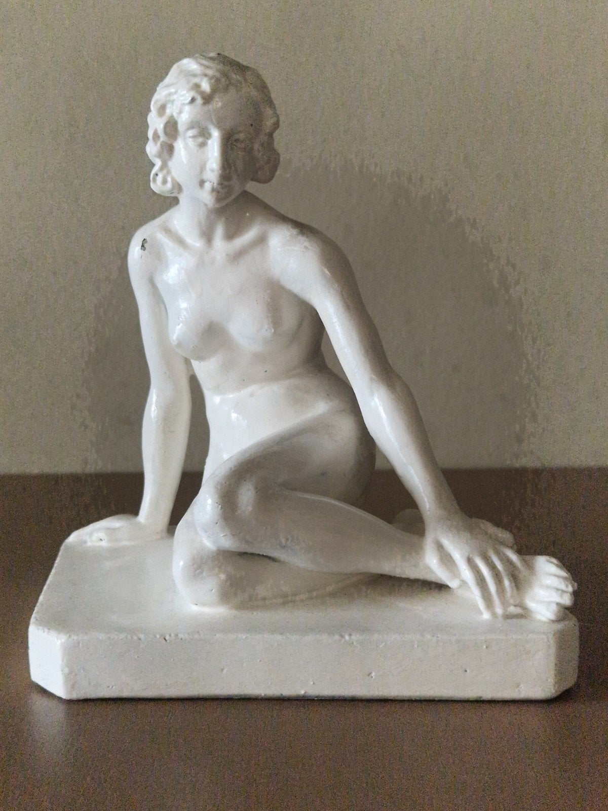 Vintage Gipsen Beeld van Zittende Vrouw - Antheunis, Ophalen of Verzenden