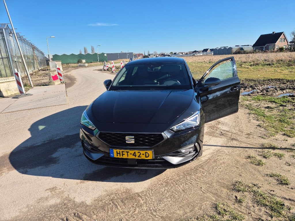 Seat Leon 1.4 TSI E-hybrid Phev 204pk Dsg-6 2020 Zwart, Auto's, Seat, Automaat, Zwart, Leon, Leder en Stof