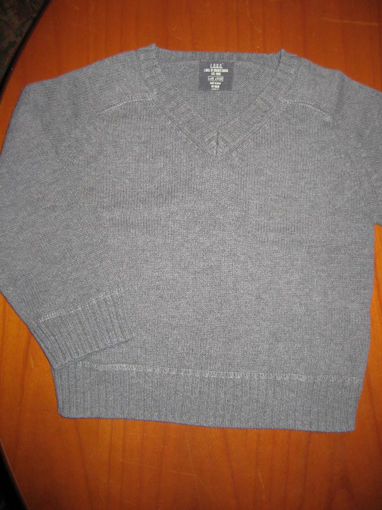 Grijze trui, 86, L.O.G.G., Kinderen en Baby's, Babykleding | Maat 86, Ophalen of Verzenden, Zo goed als nieuw, Jongetje, Truitje of Vestje