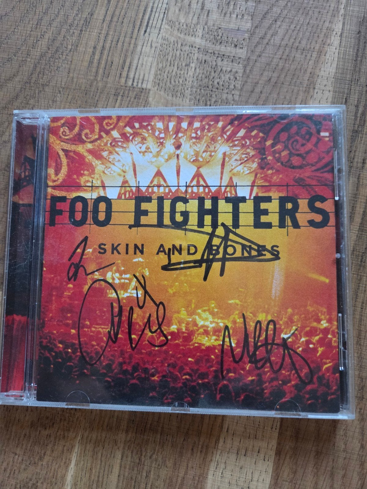 Foo Fighters - Skin and Bones CD gesigneerd Pinkpop 2011, Cd's en Dvd's, Cd's | Rock, Ophalen of Verzenden