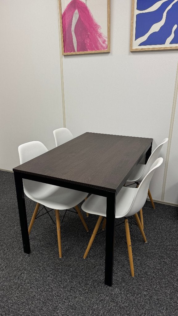 Zwarte uitschuifbare Ikea tafel, Ophalen, 50 tot 100 cm, Zo goed als nieuw, Vijf personen of meer