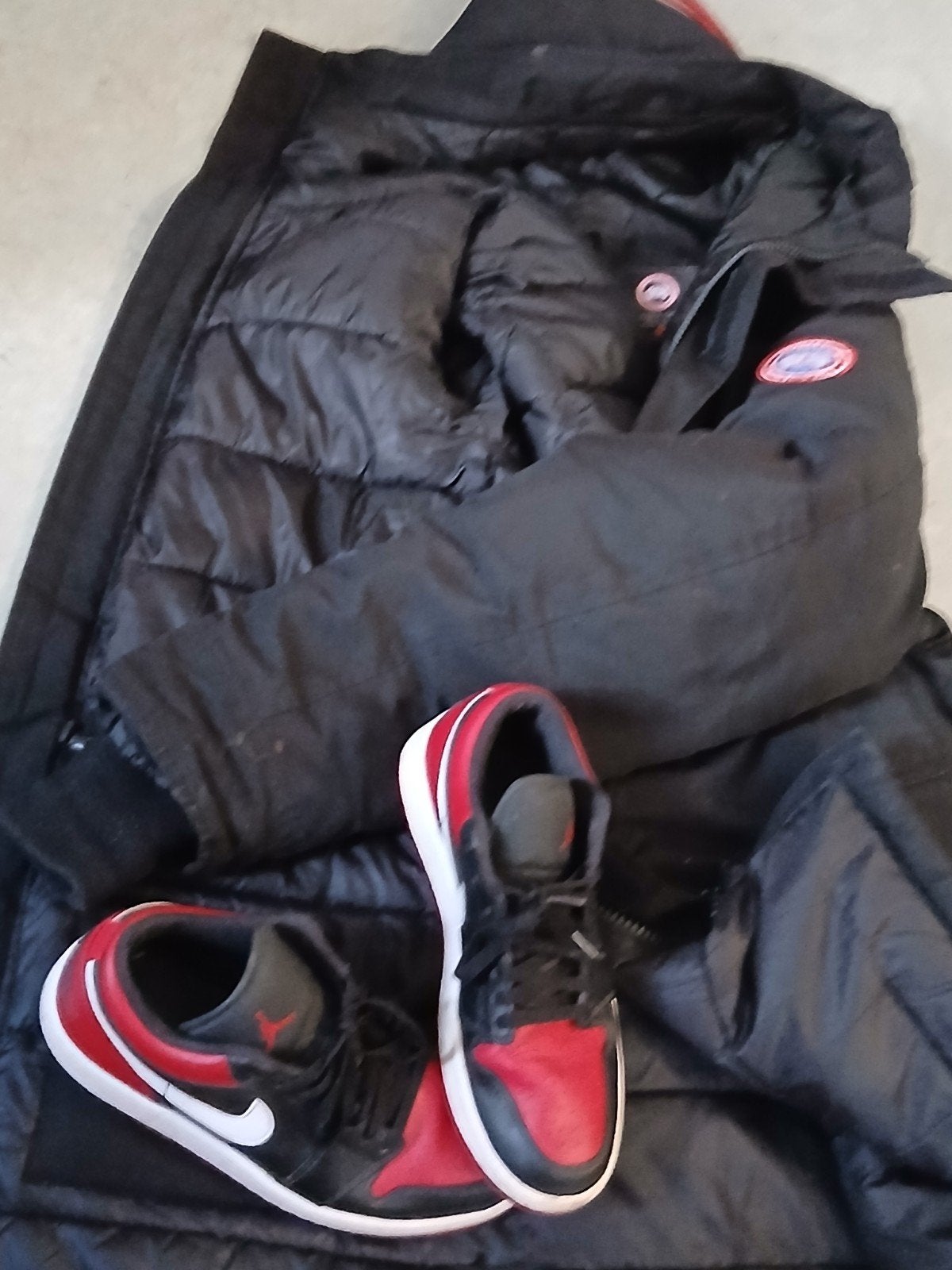 Canada Goose jas en Nike Air Jordan sneakers, Maat 52/54 (L), Zwart, Canada Goose, Ophalen of Verzenden