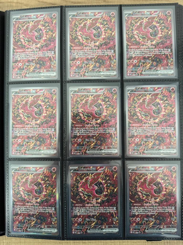 Pokemon Singles Collectie: modern tot vintage, Hobby en Vrije tijd, Verzamelkaartspellen | Pokémon, Ophalen of Verzenden, Zo goed als nieuw