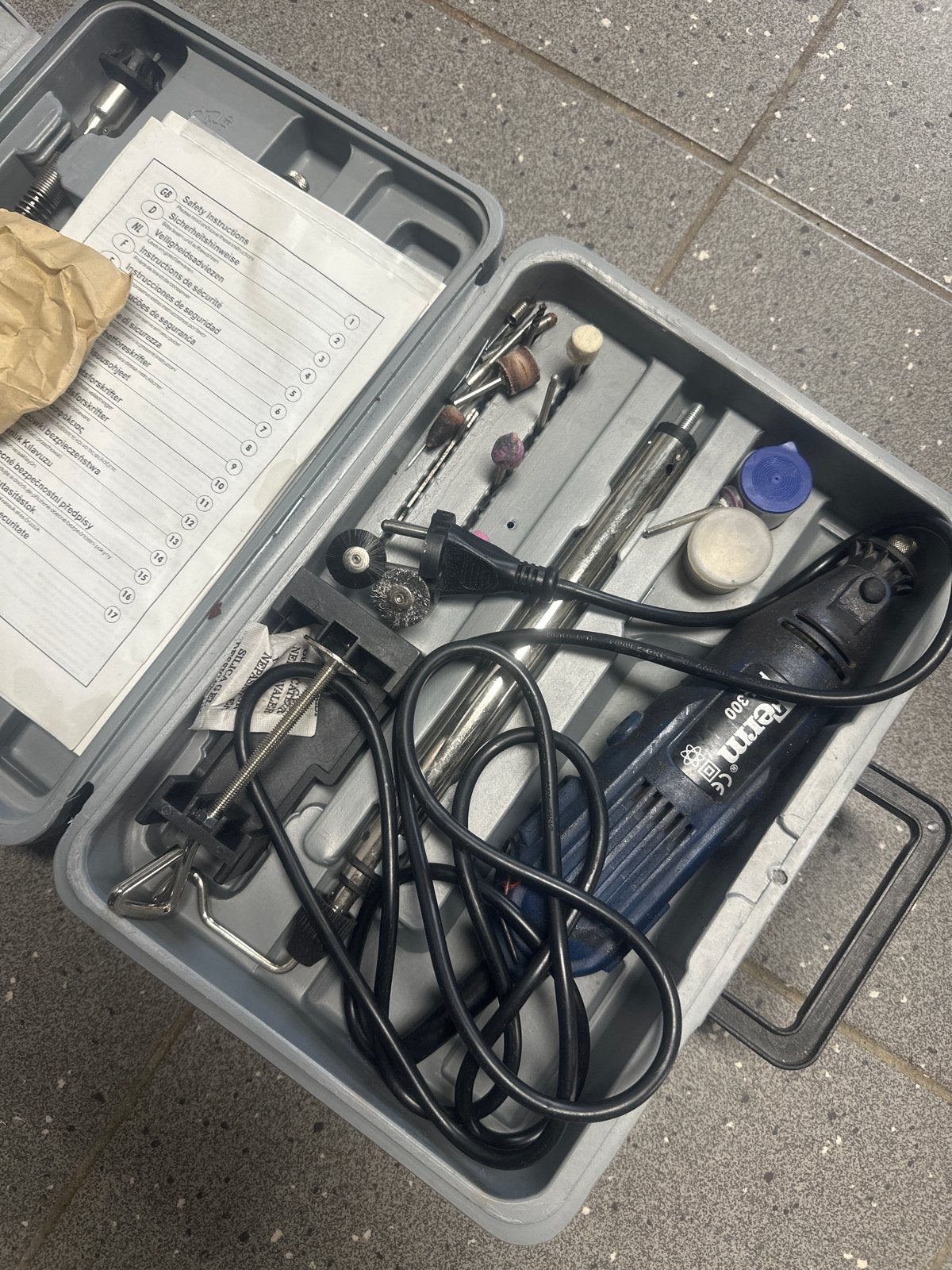 Ferm 300 Multitool met accessoires in koffer, Ophalen, Gebruikt