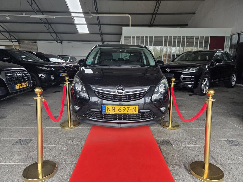 Opel Zafira Tourer 2.0 CDTI Cosmo NAVI MANUAL 7P, Auto's, Voorwielaandrijving, Euro 5, 4 cilinders, Zwart